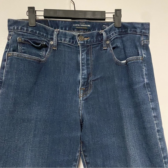 LUCKY BRAND Men's 410 Athletic Slim Jeans - Stretchy Denim Size 33/32 - Picture 5 of 10